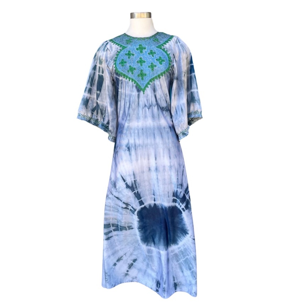 VINTAGE 1970s boho caftan